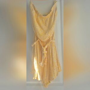 Hollister Strapless Yellow Romper Size Large
